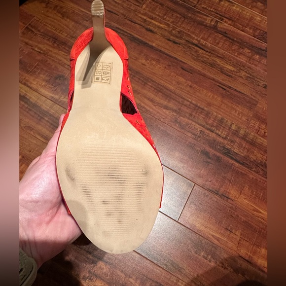 Aldo Cutout 4 inch Heels - Picture 6 of 8